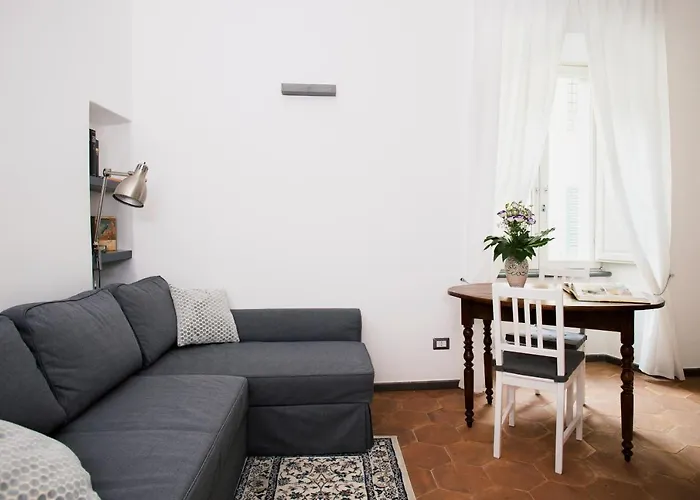 Domus Festina Lente