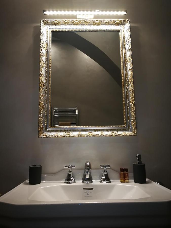 Domus Festina Lente Apartment *